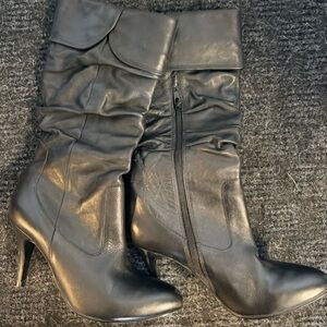 Elegant Black Leather Women's Boots